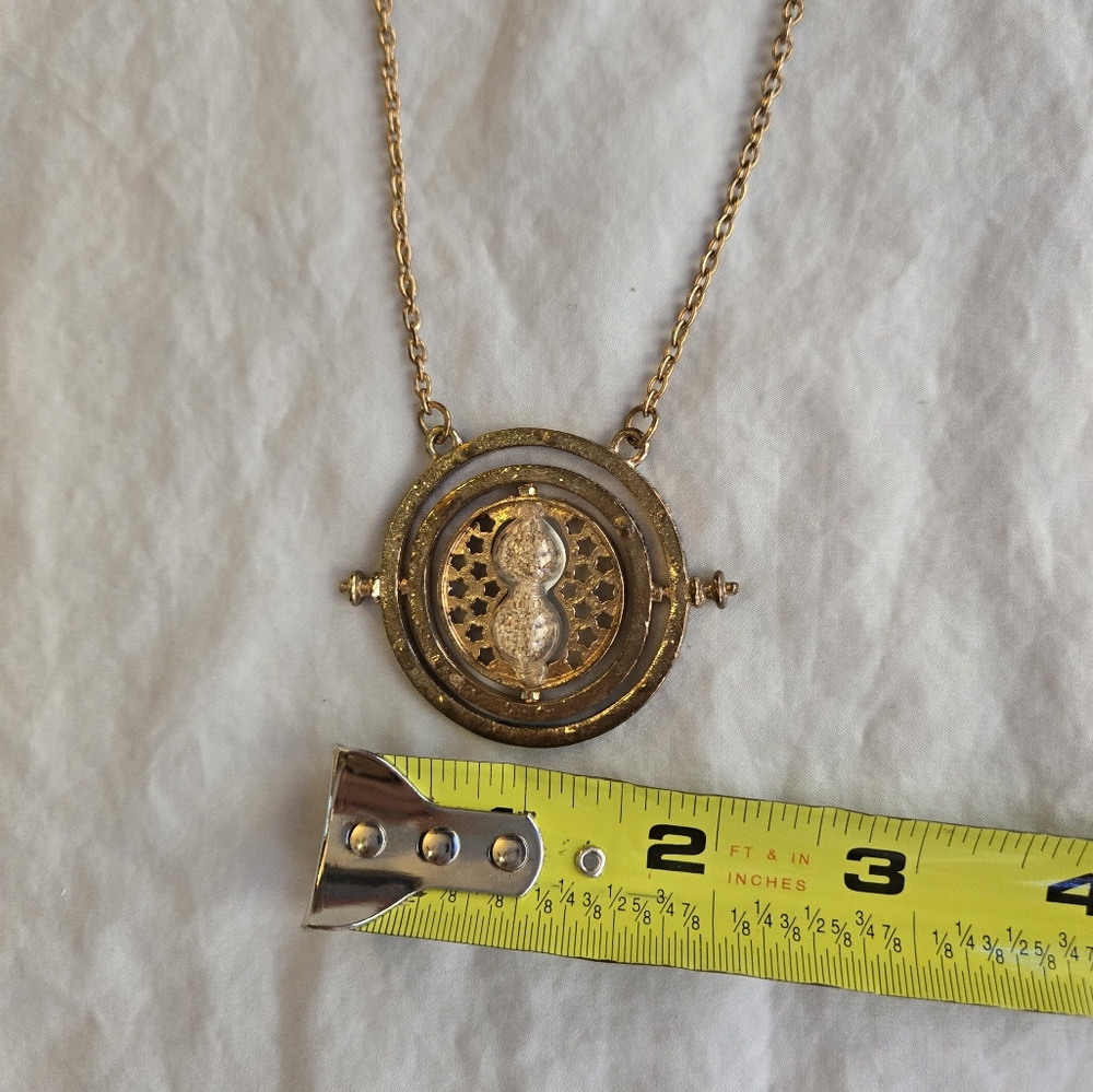 Harry Potter Hermione Time Turner Necklace - bronze color, rotating, hourglass - Picture 3 of 8